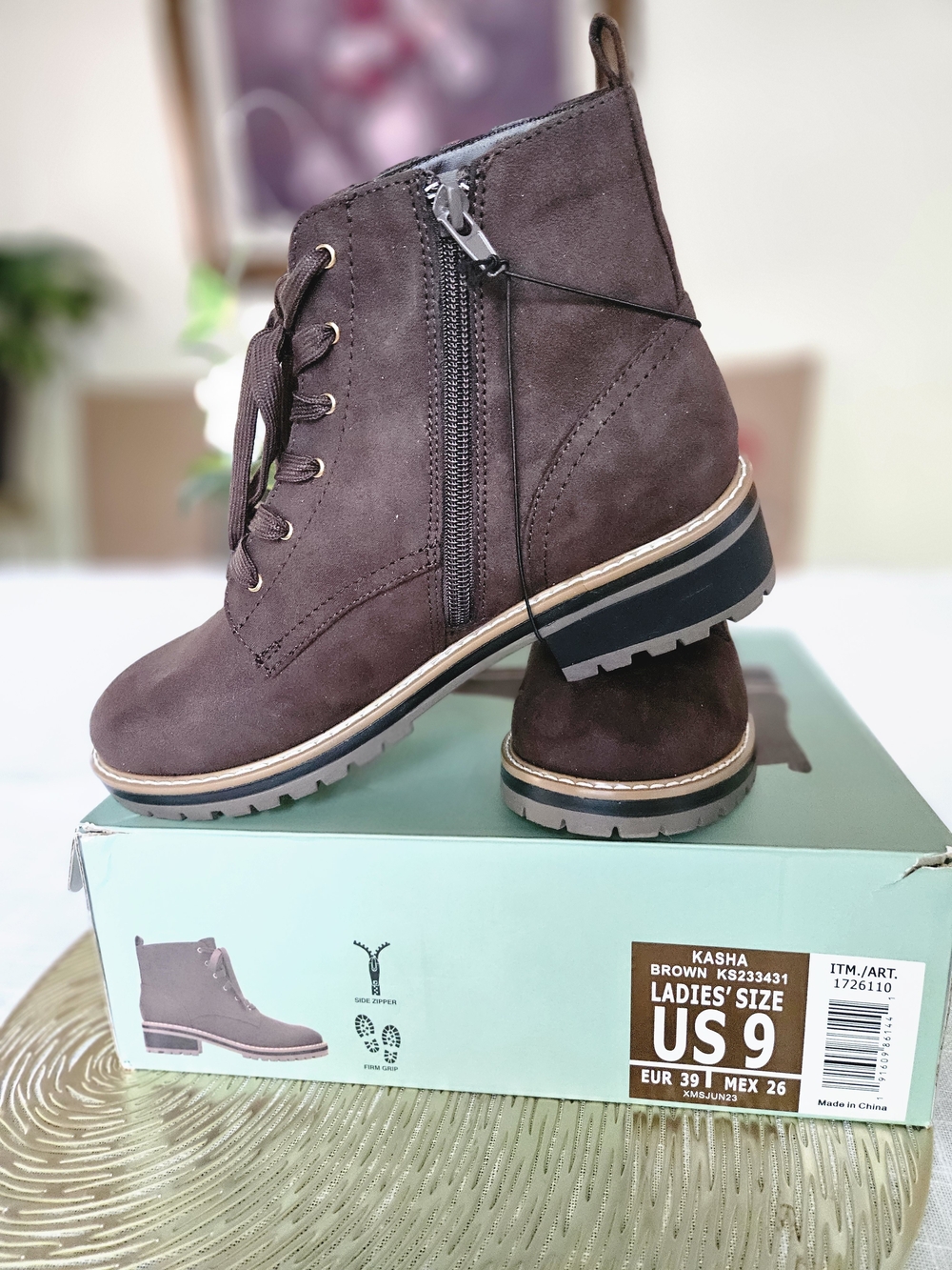 Kensie Kasha Brown Faux Suede Lace Up Combat Boots Women's Size 9 - Picture 4 of 11